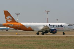 Armavia_Airbus_A320_Misko-1