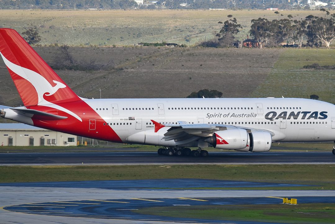 Video Qantas A Smooth Landing At Melbourne Airlive