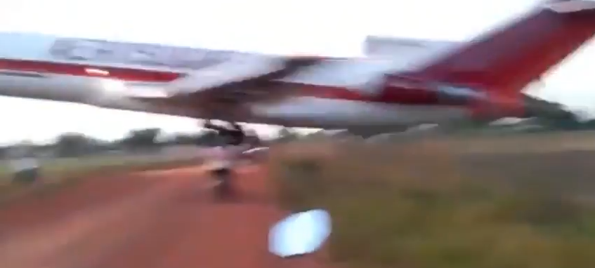 BREAKING Aerosucre Boeing 727 #HK4544 has crashed in Puerto Carreño ...