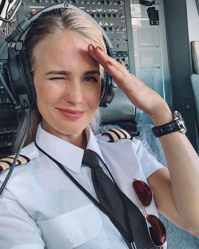 Which country has the most female pilots?