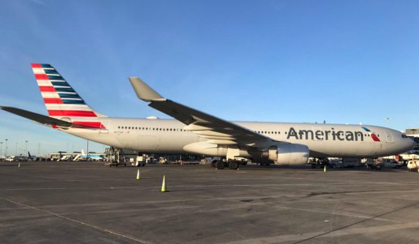 ALERT American Airlines #AA729 diverted to Dublin after two cabin crew ...