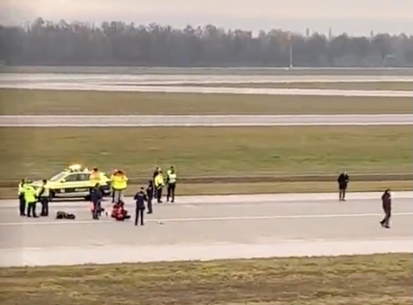 BREAKING Climate protesters attempted to disrupt flight operations at  Munich airport by gluing themselves to the tarmac - AIRLIVE