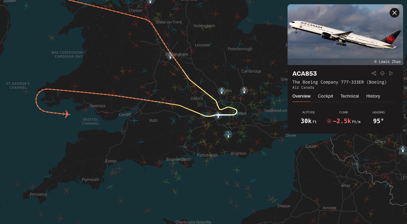 Air Canada flight AC853 to Toronto is declaring an emergency and returning to Heathrow